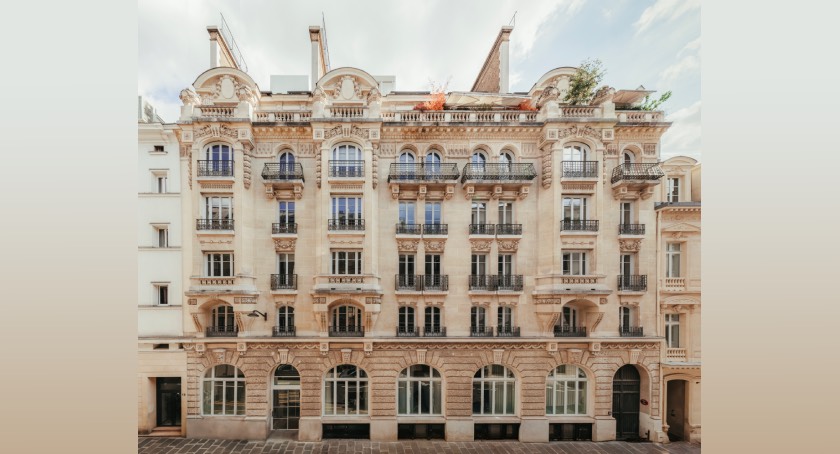 ELC Opens Global Fragrance Atelier in Paris
